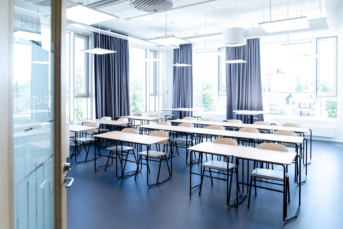 Joistain luokista on upeat näkymät ulos isoista ikkunoista