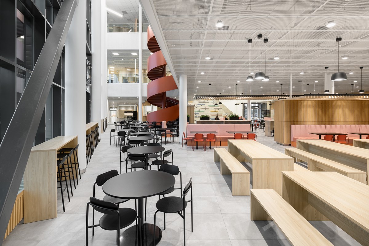 Varian Vehkalan toimipisteen näyttävä ravintola