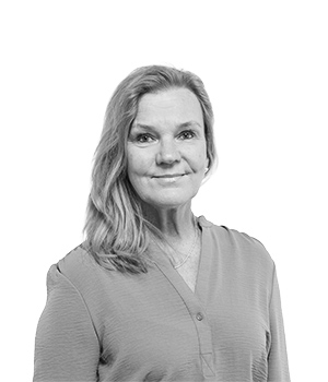 Ahtiainen_Anna-Maija_300x350_asento1.jpg