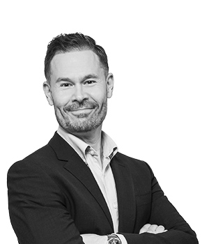 JanOverlund_300x350_asento2.jpg