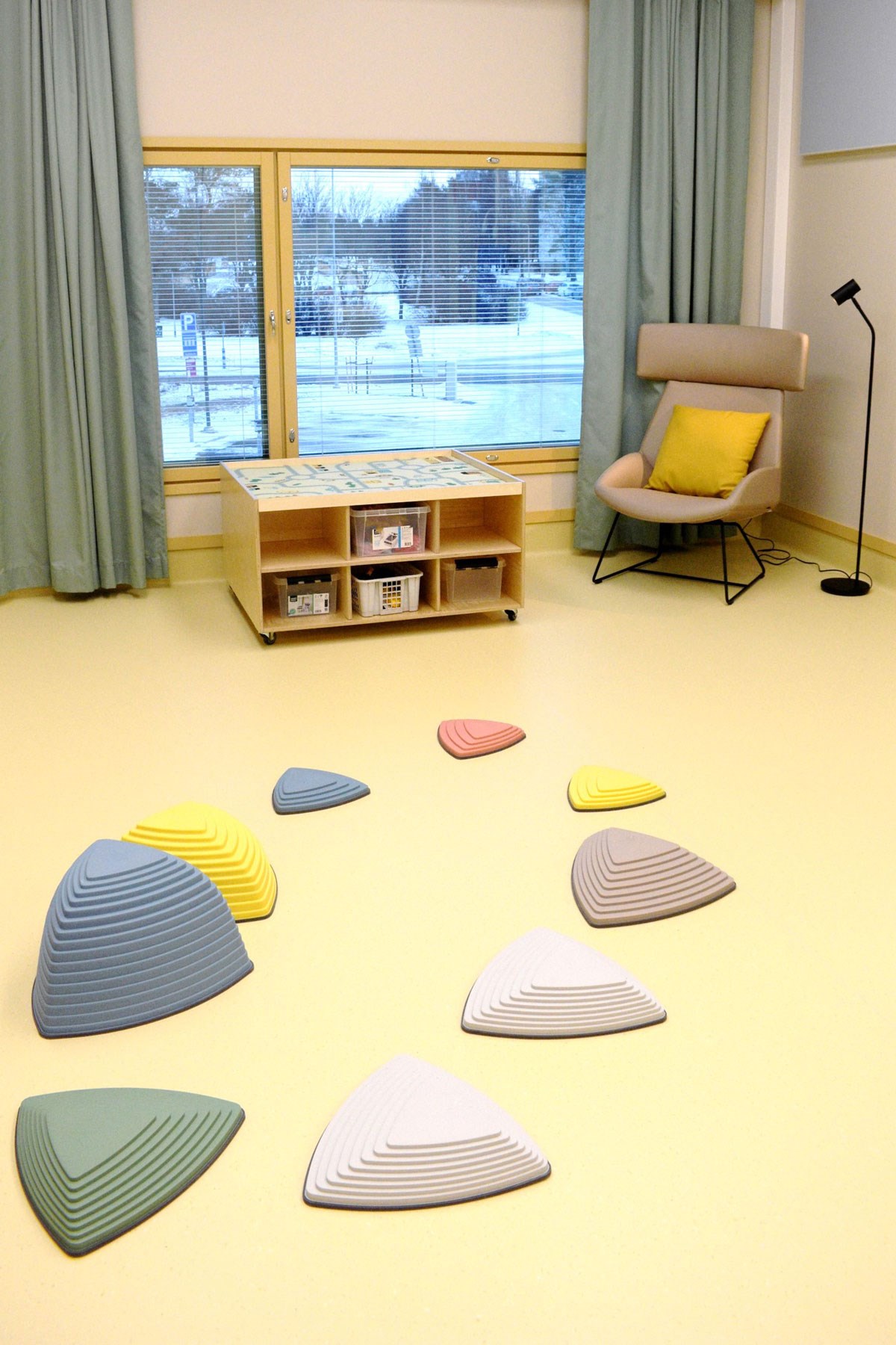 Myös nukkarissa voi liikkua ja kehittää motoriikkataitoja