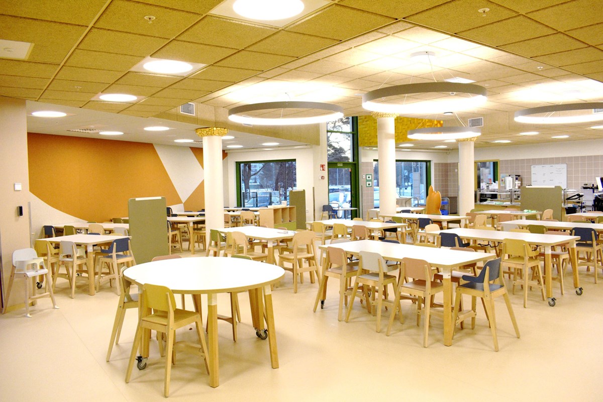 Koivistoisen päiväkodin ruokala on näyttävä tila