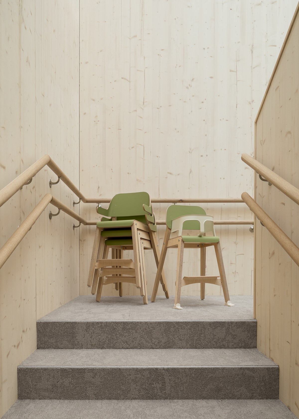 Grow-tuolit sopivat hyvin Lentolan päiväkodin puupintoihin