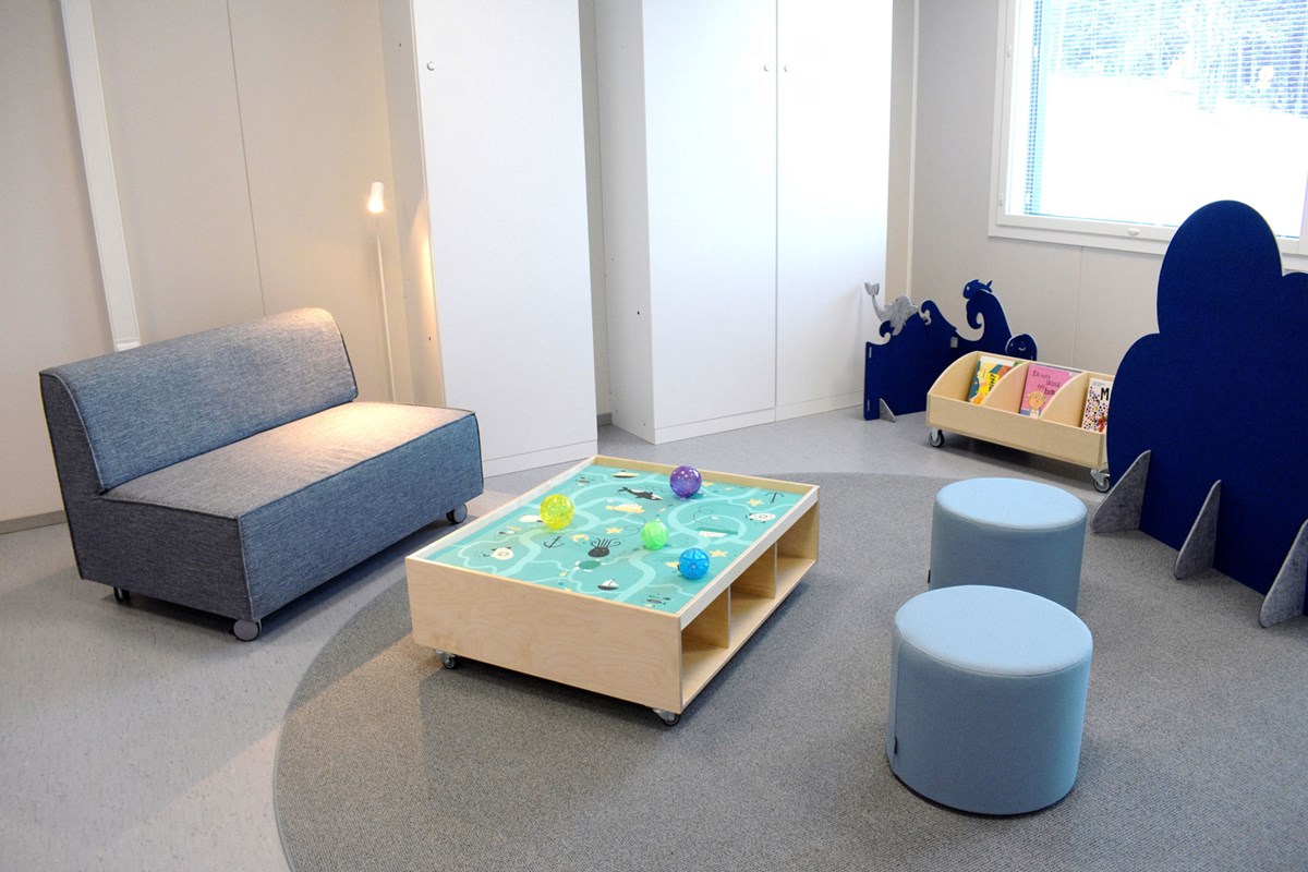 Merikaarron päiväkodin nukkareissa voi puuhailla myös valveilla