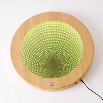 Peili äärettömyyteen, iso