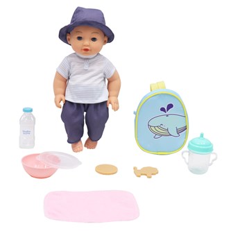 Kovavartaloinen nukke ja tarvikkeet