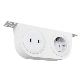 Powerdot pistorasialla + 2 x USB-A