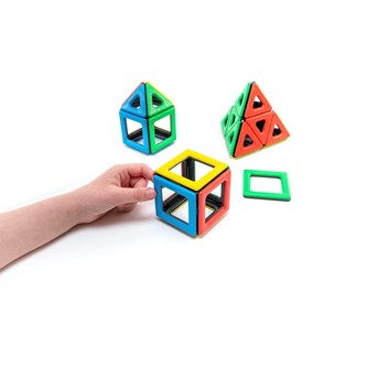 Polydron Magnetic, 32 osaa