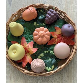 Luonnollisia muotoja, kiveä