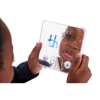 Tallentava laatta peilillä