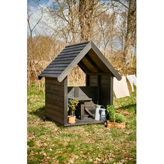 Croft leikkimökki väliseinällä