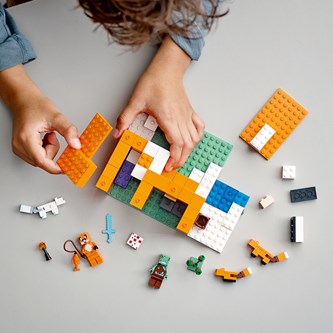 LEGO® Minecraft® Kettuhuvila