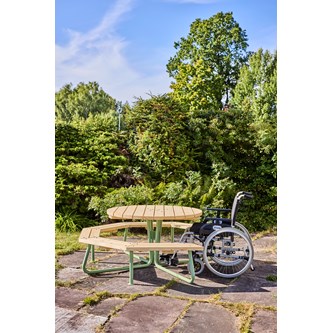 Rörvik piknikpöytä pyörätuolipaikalla, mänty, ø120 K 72 cm
