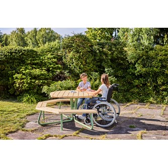 Rörvik piknikpöytä pyörätuolipaikalla, mänty, ø120 K 72 cm