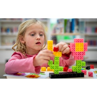 EDUCO Verti-fix: rakenna 3D-rakenteita