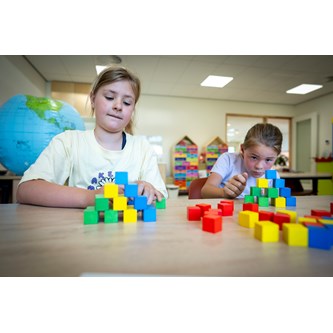 EDUCO Verti-blocs: rakenna 3D-rakenteita