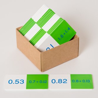 Yhteenlaskudomino desimaaleilla