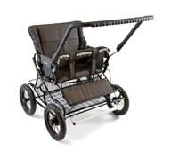 Kaksostenrattaat Lekolar, selkä menosuuntaan, kangas