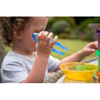 Isot muovipinsetit, läpikuultavat, 12 kpl