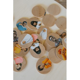 Muistipeli MEMO, kasvot ja tunteet