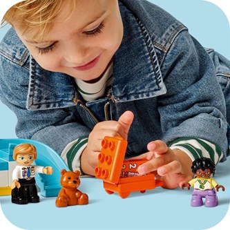 LEGO® DUPLO® Ensimmäinen kerta lentokentällä 10443