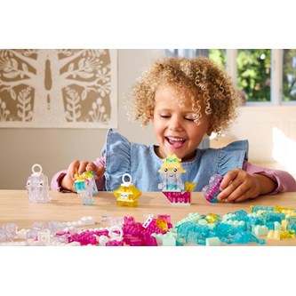 LEGO® Classic Läpinäkyvien palikoiden taikalaatikko 11040