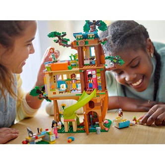 LEGO® Friends Ajanviettoa ystävyyden puumajalla 42652