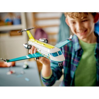 LEGO® City Pelastuslaitoksen ambulanssilentokone 60465