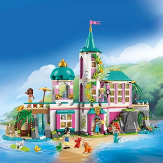 LEGO® Disney Prinsessalinna ja kuninkaalliset lemmikit 43267