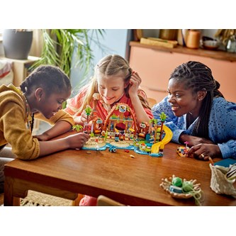 LEGO® Friends Koko perheen lomakohde meren rannalla 42673