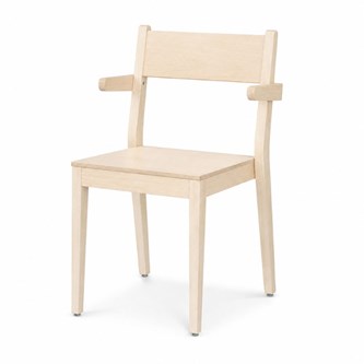 Use tuoli käsinojilla