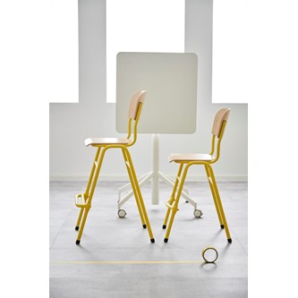Keltaiset Matte-tuolit