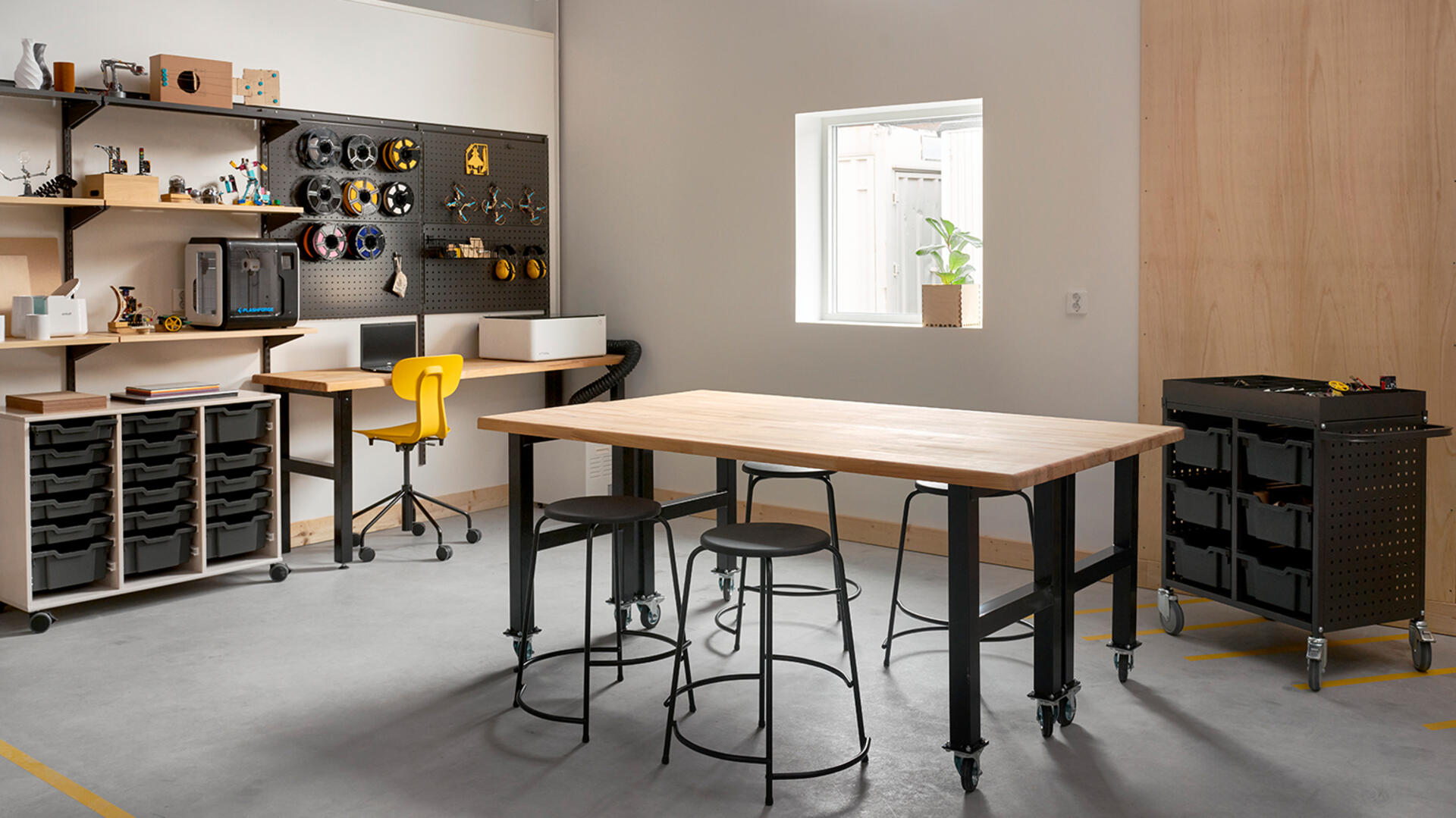 Ainekohtaiset kalusteet