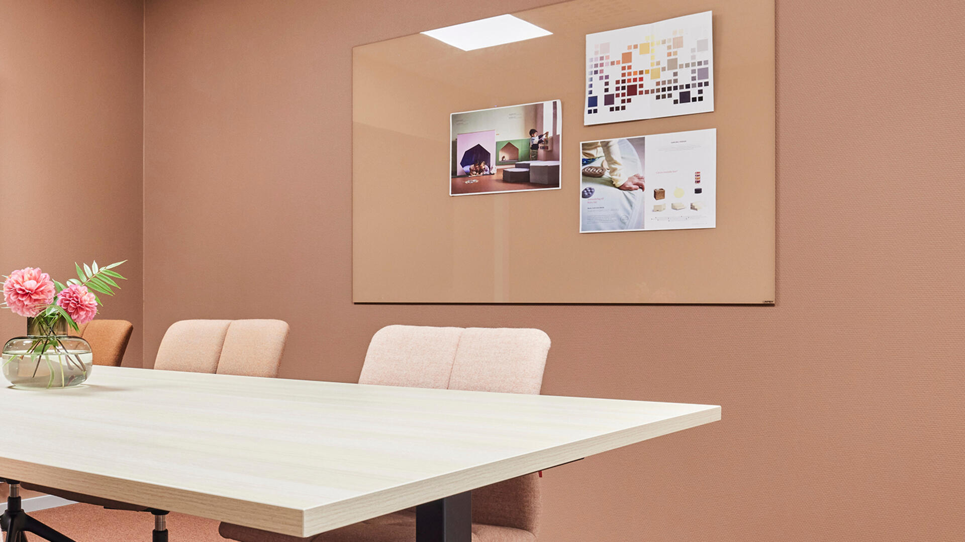 Peilit, valkotaulut ja ilmoitustaulut