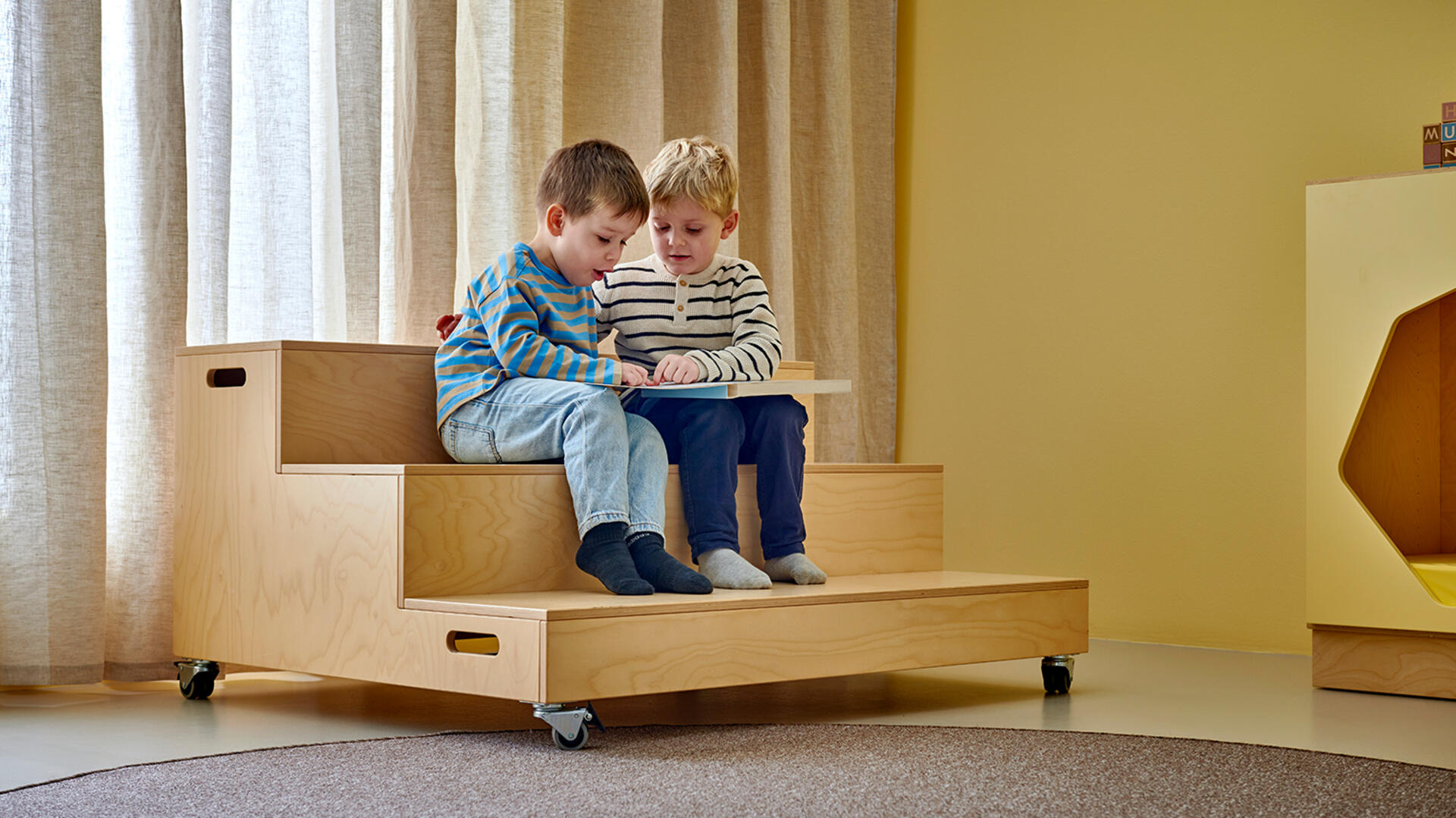 Näyttämömoduulit ja näyttämöraput