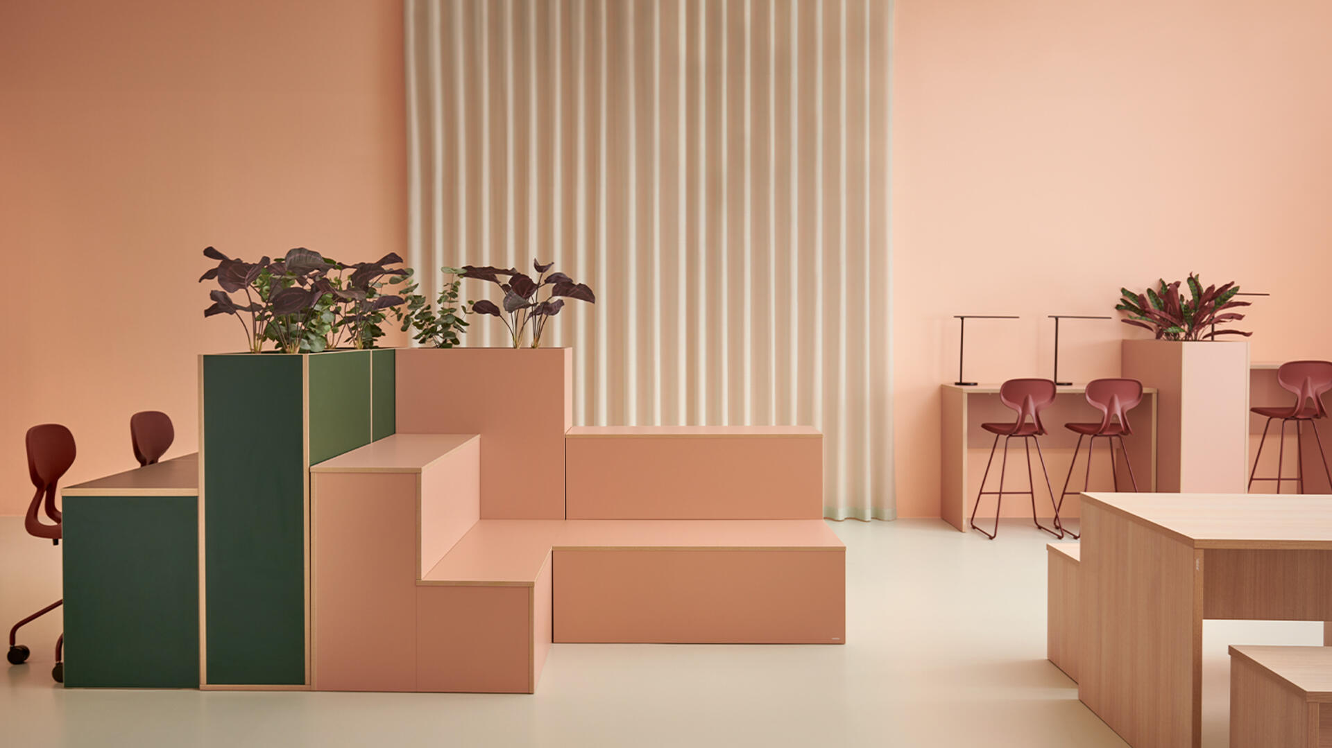 Tekokasvit, kasvilaatikot ja tilanjakajat