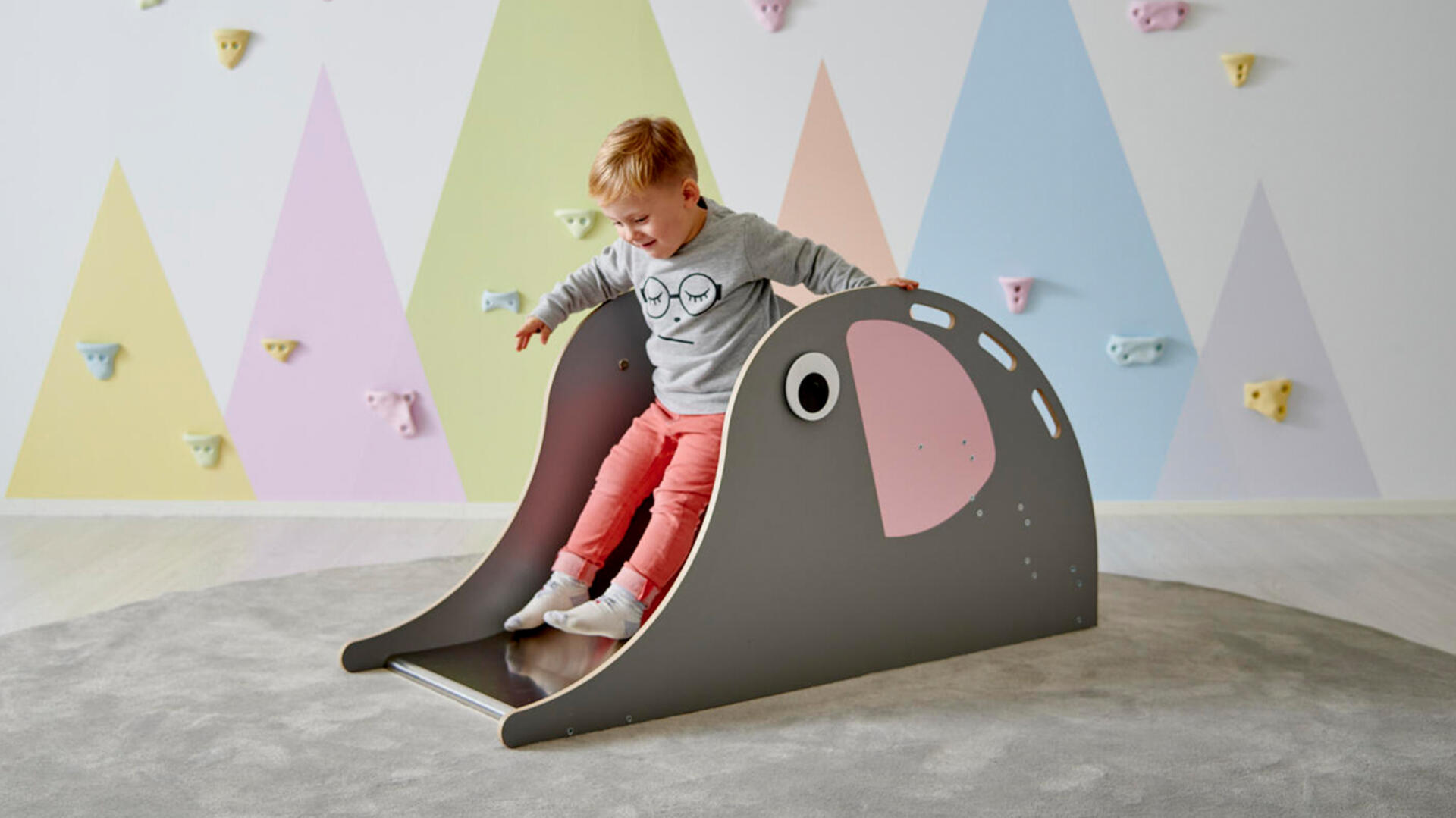 Liukumäet ja portaat