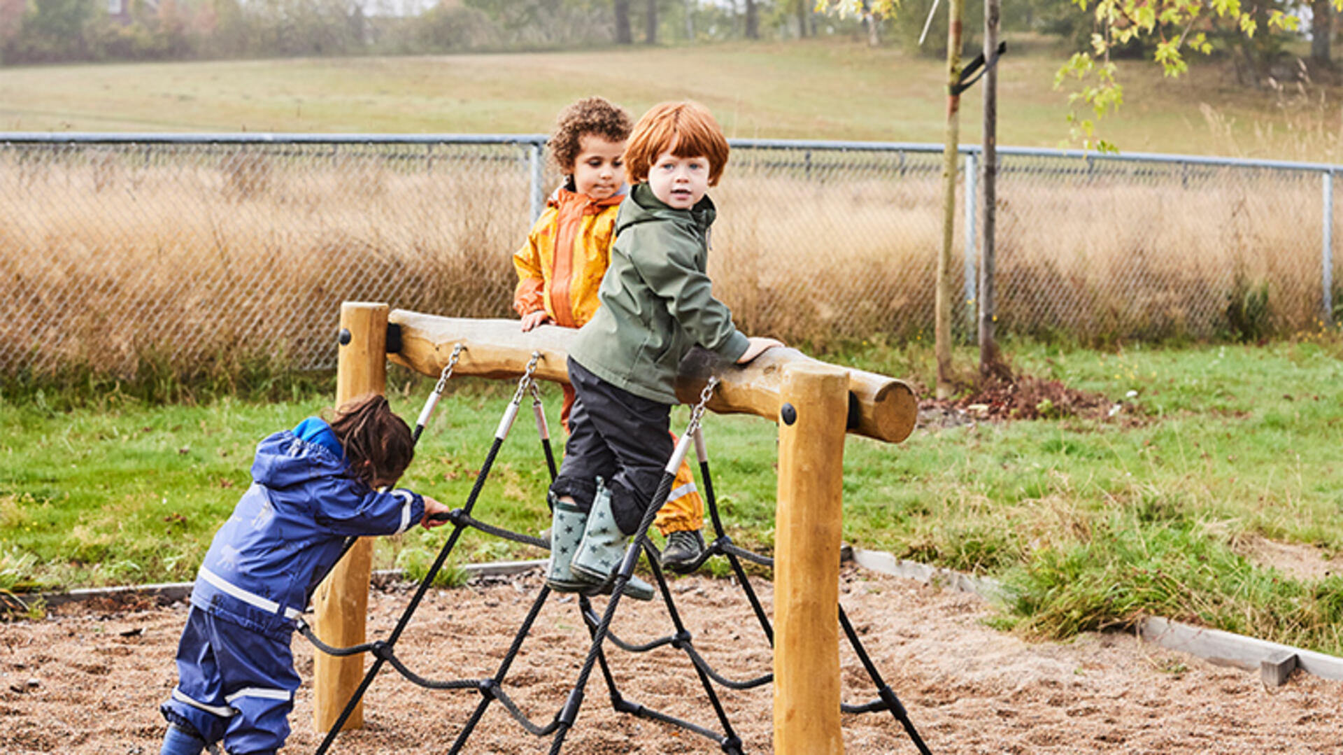 Vapaasti sijoitetut leikkivälineet