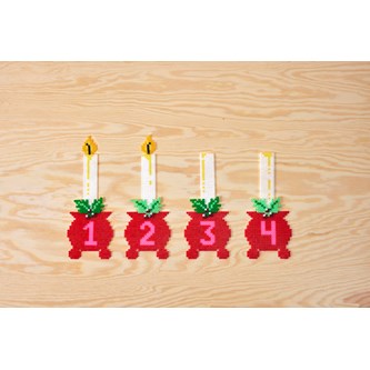Adventtikynttilät puuhahelmistä