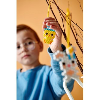 Pääsiäinen Aquabeads -helmillä