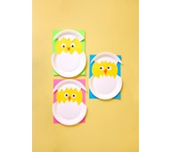 Pääsiäistipu paperilautasesta