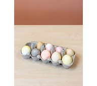 Maalaa pääsiäismunia eri ruoka-aineilla