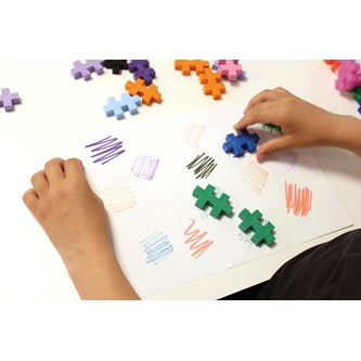 Värikoodaa PLUS-PLUS palikoilla